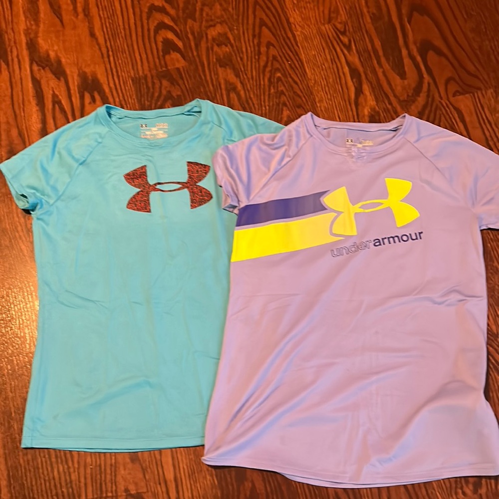 Under armor girls tee shirts size youth L